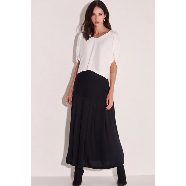Saia Maxi Midi com Pregas em Viscose Preto