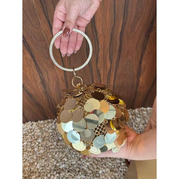 CLUTCH ESFERA PAETES DOURADA