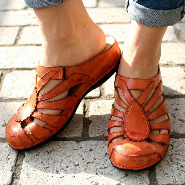 Mule Ortopédico Feminino Couro Legitimo com Palmilha Gel - Coral - Sola Preta (BE020) 