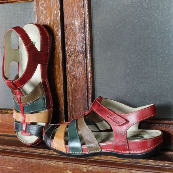 Sandália Feminina Ortopédica de Couro Legítimo e Palmilha Gel - Vermelho (BE 013)