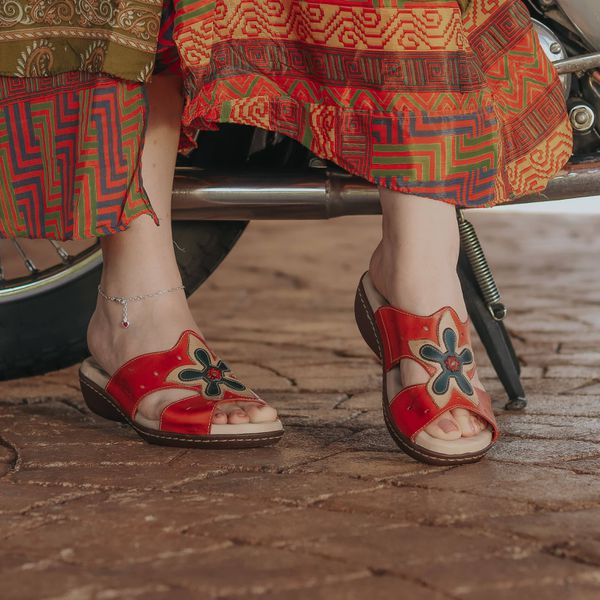 Sandália Feminina Anatômica de Couro Legítimo e Palmilha Gel - Vermelho (MA 020)