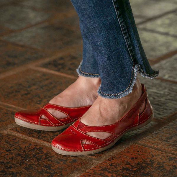 Sapatilha CR 006 VERMELHO 100% em couro com palmilha em GEL