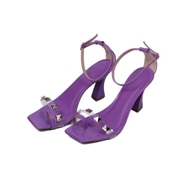 Sandália Feminina Salto Taça Com Spikes 182148 Serpente Verniz Íris