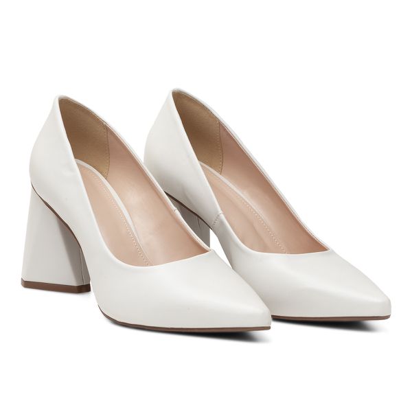 Sapato Feminino Scarpin Salto Triangulo Napa Off White 183100
