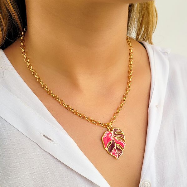 COLAR FOLHA FUCSIA
