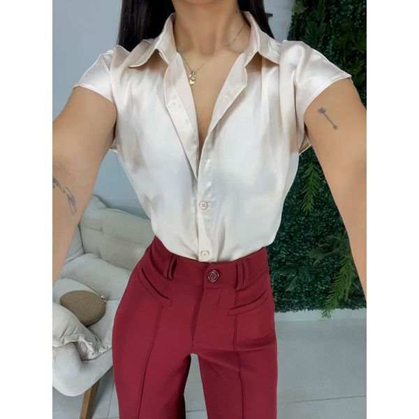 Camisa acetinada nude