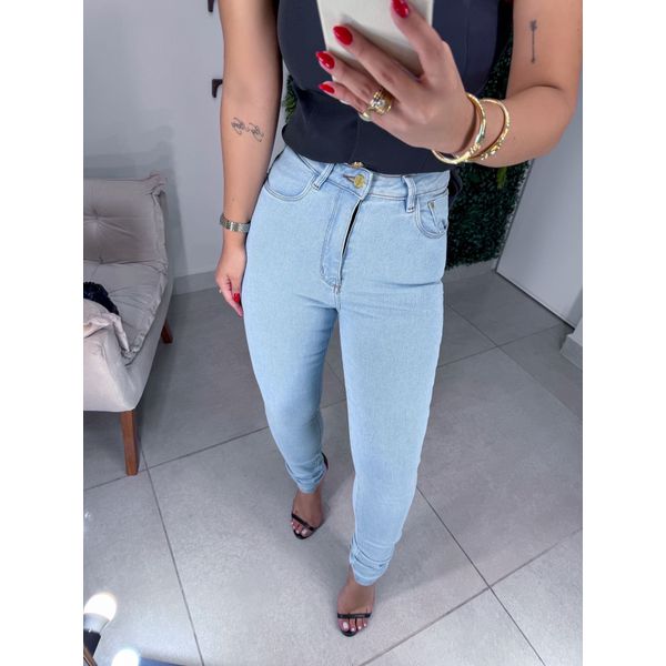 Calça mom elastano clara