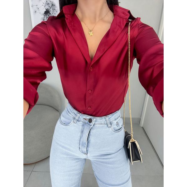 Camisa Cecília acetinada vinho