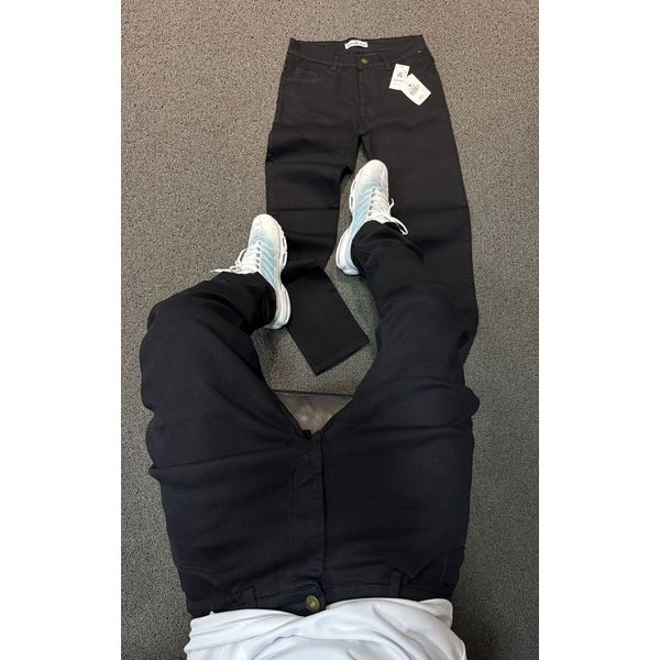 CALÇA JEANS PRETA 