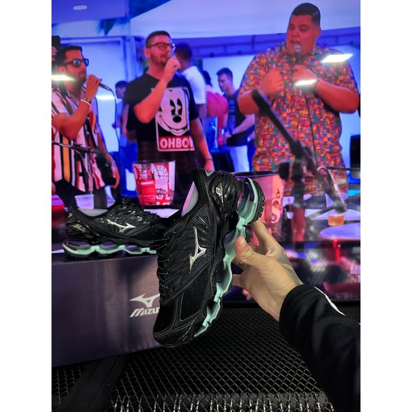TENIS MIZUNO VIETNA - PRETO / MENTA