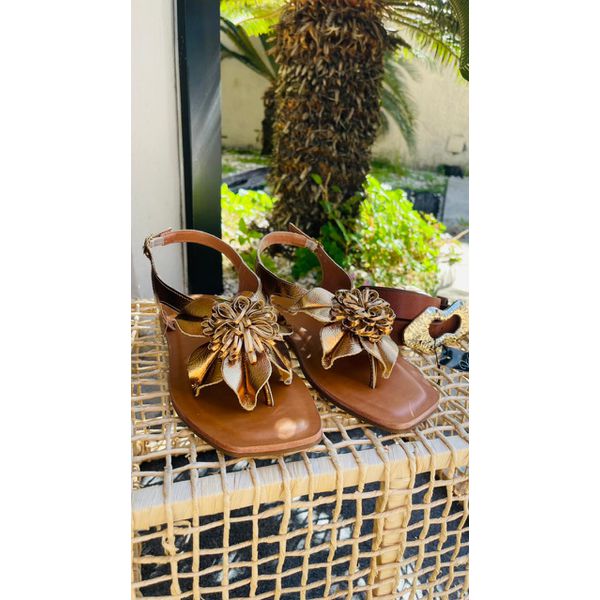 RASTEIRINHA DETALHE FLOR- CARAMELO