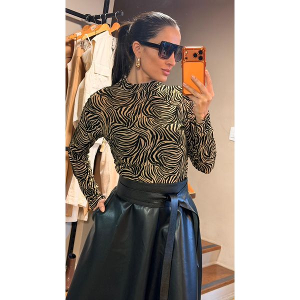 BLUSA TULE BORDADO- BEGE E PRETO