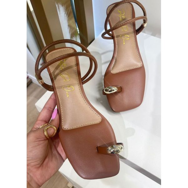 Sandália Rasteira Caramelo