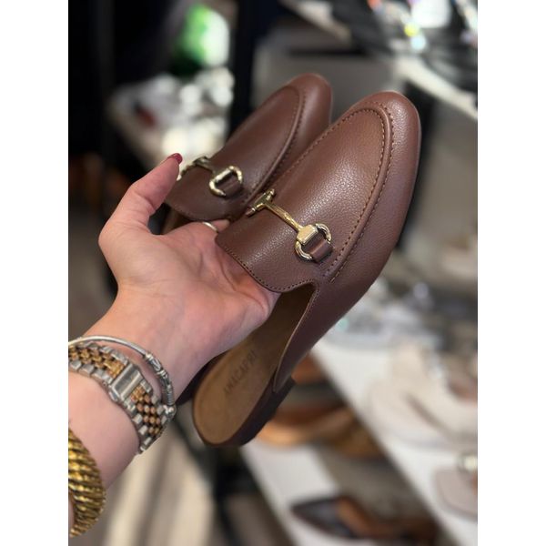 Mule marrom canela ANACAPRI 