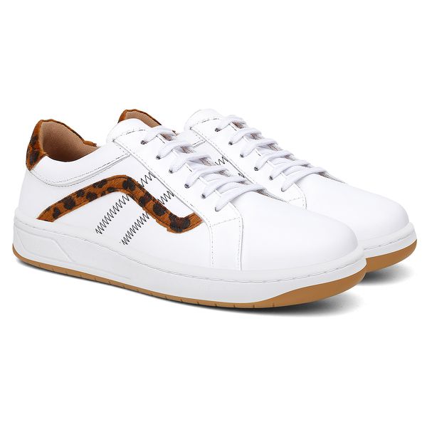 Tenis feminino em couro legítimo branco com detalhes em animal print onça 49008CA-2720