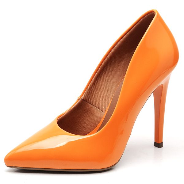 Scarpin laranja verniz 2025