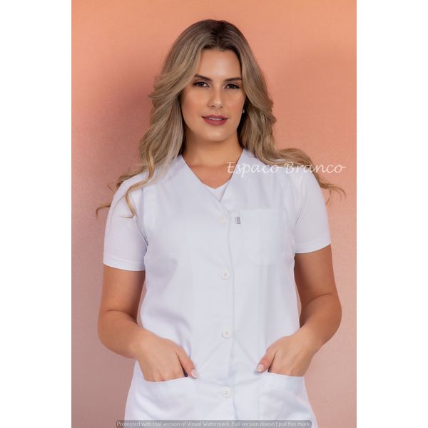 Jaleco Feminino Acinturado Plus Size em Microfibra Gola V Branco