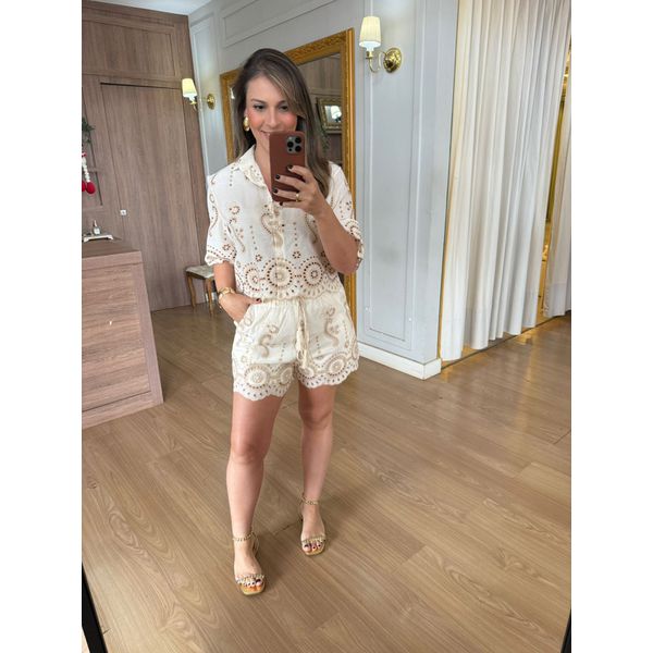 CONJUNTO MAITE EM LESI BORDADO - BEGE COM BORDADO BEGE ESCURO