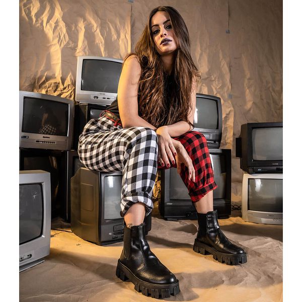 Bota Tratorada Meggie Chelsea Feminina Estilo Veggie Verniz