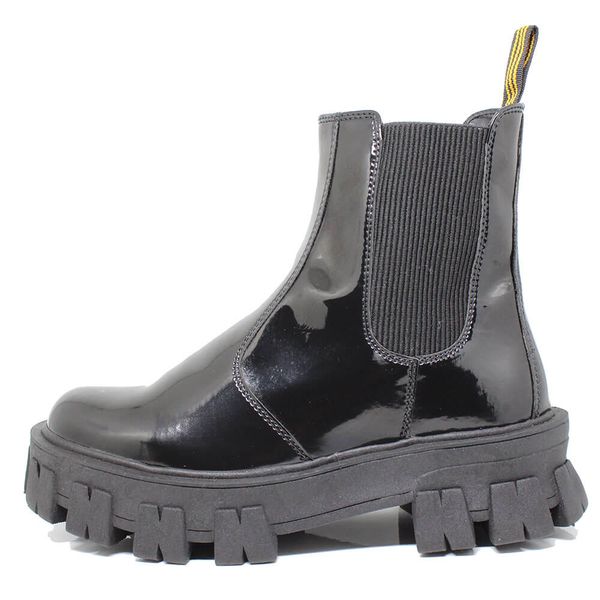 Bota Tratorada Chelsea Meggie Verniz Preto