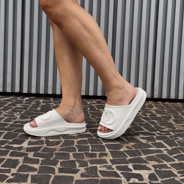 Chinelo Feminino Nuvem Ultra Leve Confortavel Tendencia Branca