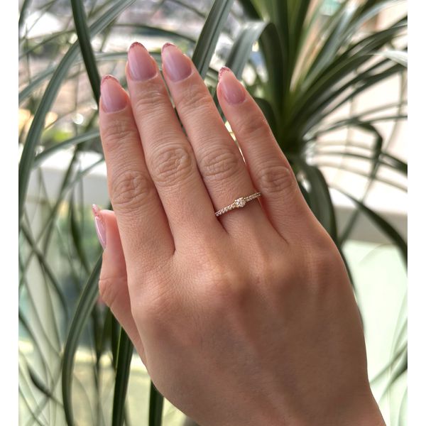 Anel Solitário de Ouro 18k Rainha