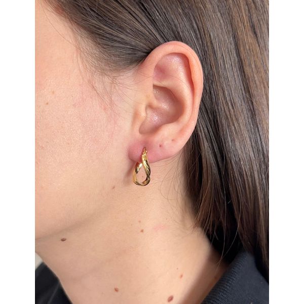 Brinco De Ouro 18k Argola Oval Detalhada