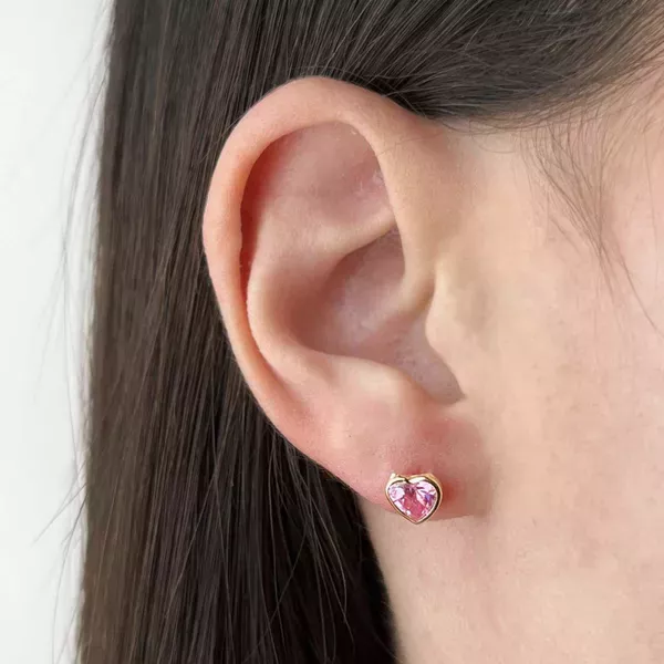 Brinco De Ouro 18k Coração de Zircônia Rosa 4,0mm