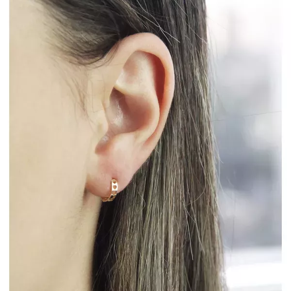 Brinco De Ouro 18k Meia argola corações vazado