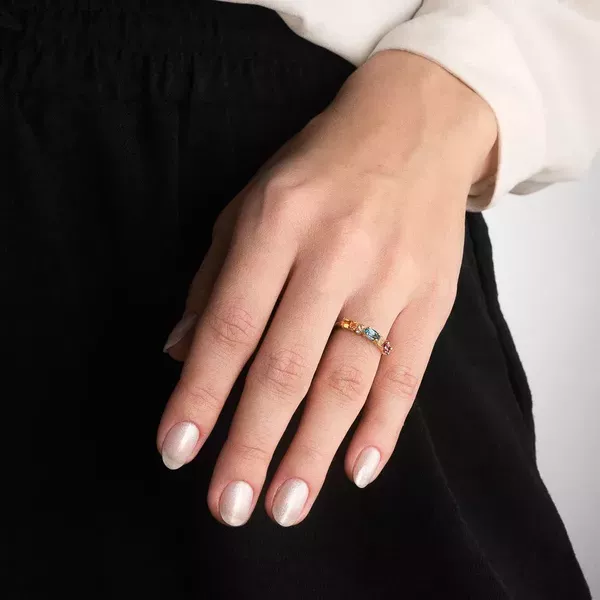 Meia Aliança Ouro 18k Harmonia com Zircônias