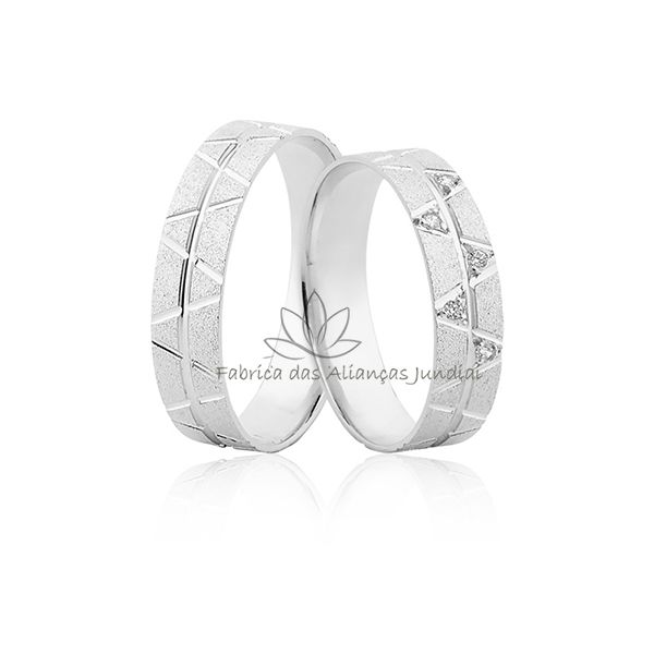 Aliança Com Zircônias em Ouro Branco 10k 