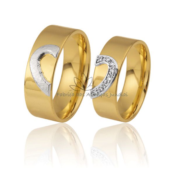 Alianças em Ouro 18K com Coração e Diamantes