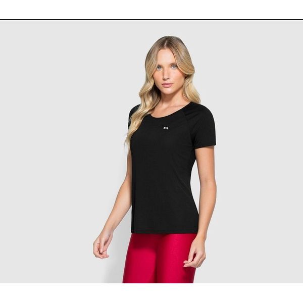 Blusa Básica Decote Redondo Em Malha Dry ENFIM