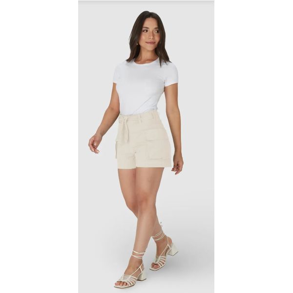 Shorts Feminino Mom Com Bolso Cargo Em Sarja Stretch Texturizada
