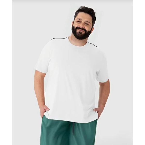 Camiseta Masculina Plus Size Com Detalhe Retilínea Em Algodão