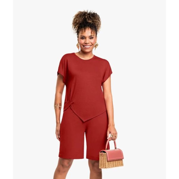 Blusa Feminina Manga Curta com Barra Assimétrica - Cereja Rosa - Terracota