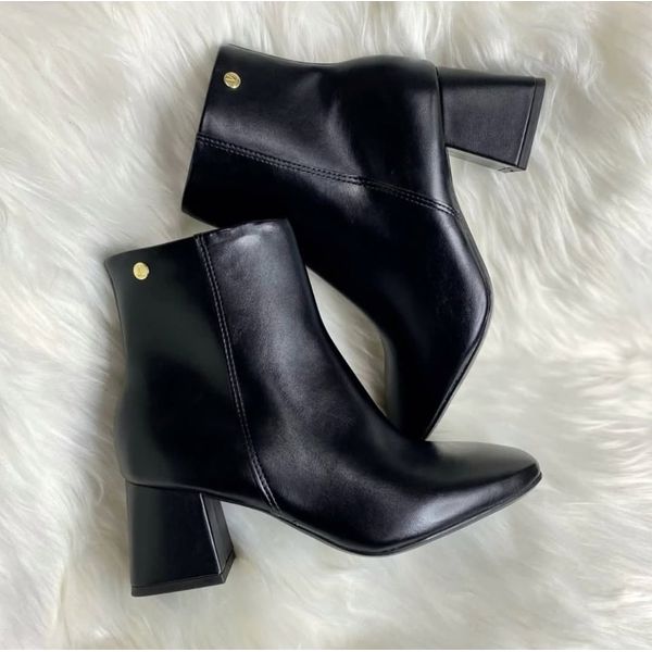 Bota Feminina Salto Bloco Baixa Cano Médio Preta