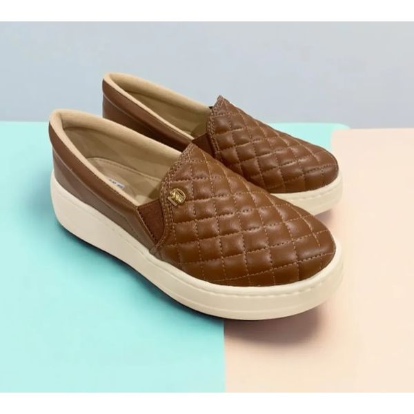 Tênis Slip On Feminino Matelassê 
