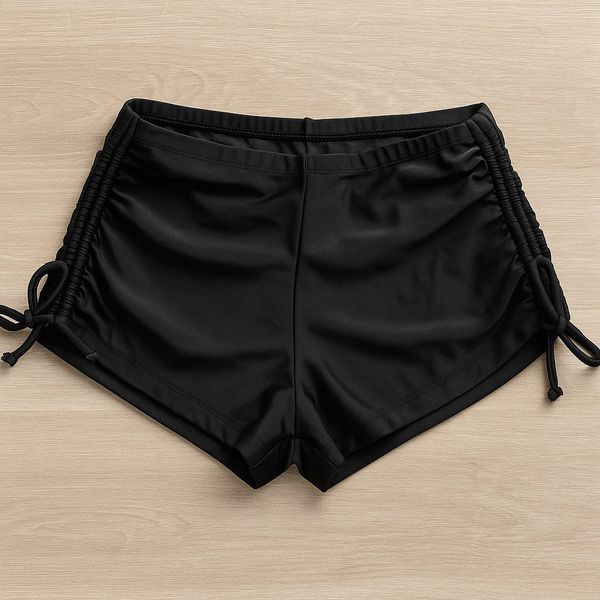 short praia com amarração lateral