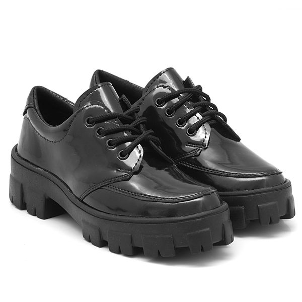 Sapato tratorado preto feminino online