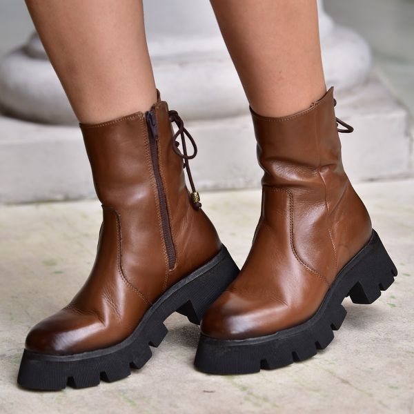 Bota Coturno Feminino Casual Cano Médio Five Days Couro Tabaco