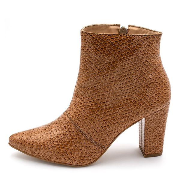 Bota cano curto bico fino caramelo 2025
