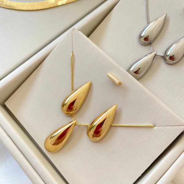 Conjunto gota lisa minimalista 