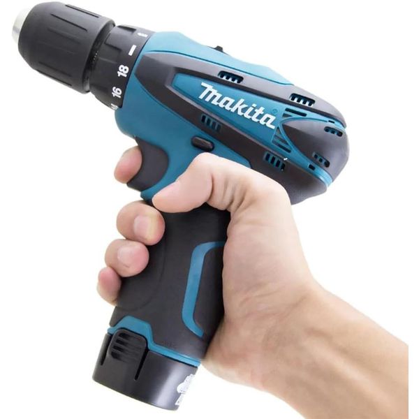 KIT MAKITA PARAFUSADEIRA/FURADEIRA E PARAFUSADEIRA DE IMPACTO A BATERIA 12V LCT204