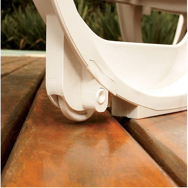 ESPREGUIÇADEIRA PITANGUI BRANCA PVC 