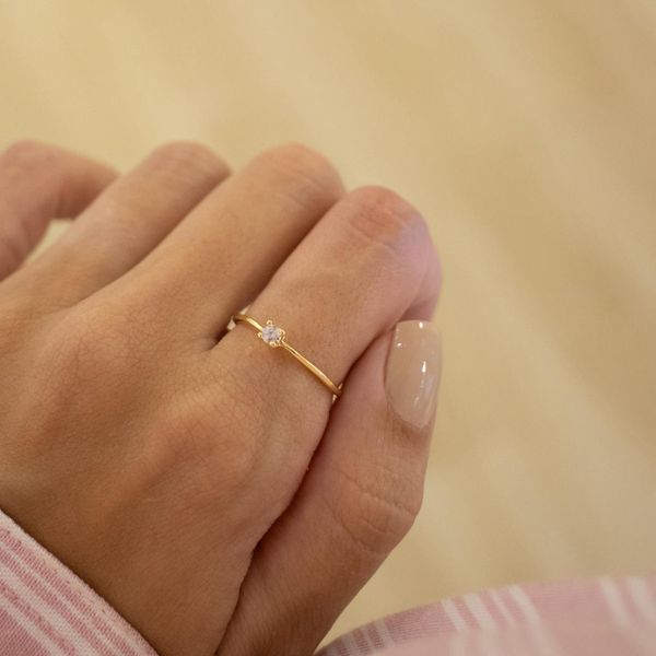 Anel Solitário Zircônia- banho ouro 18k - FOLIATE