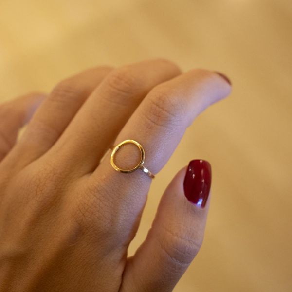 Anel Círculo- banho de ouro 18k - FOLIATE