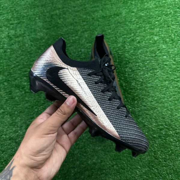 Chuteira Campo Nike Mercurial 2025 x Travis Scott (FG)