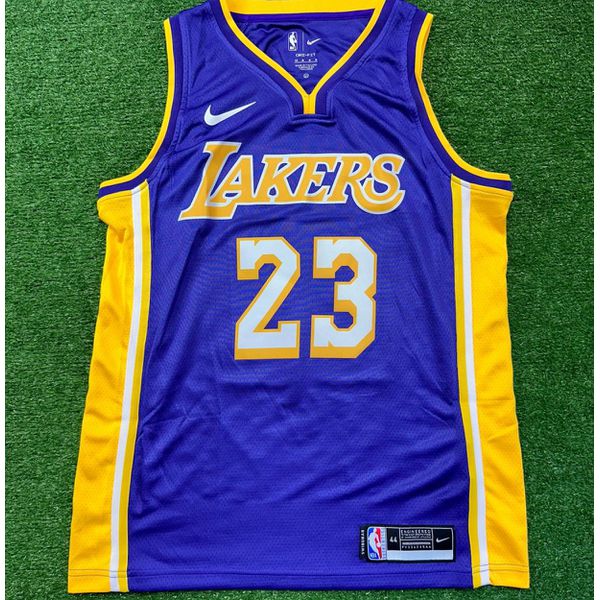 NBA Los Angeles Lakers Decote em V #23 James (Roxo... - FORTAL IMPORTADORA