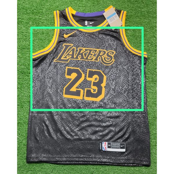 NBA Lakers Silk (jogador) James 23 (Defeito) - DEF... - FORTAL IMPORTADORA
